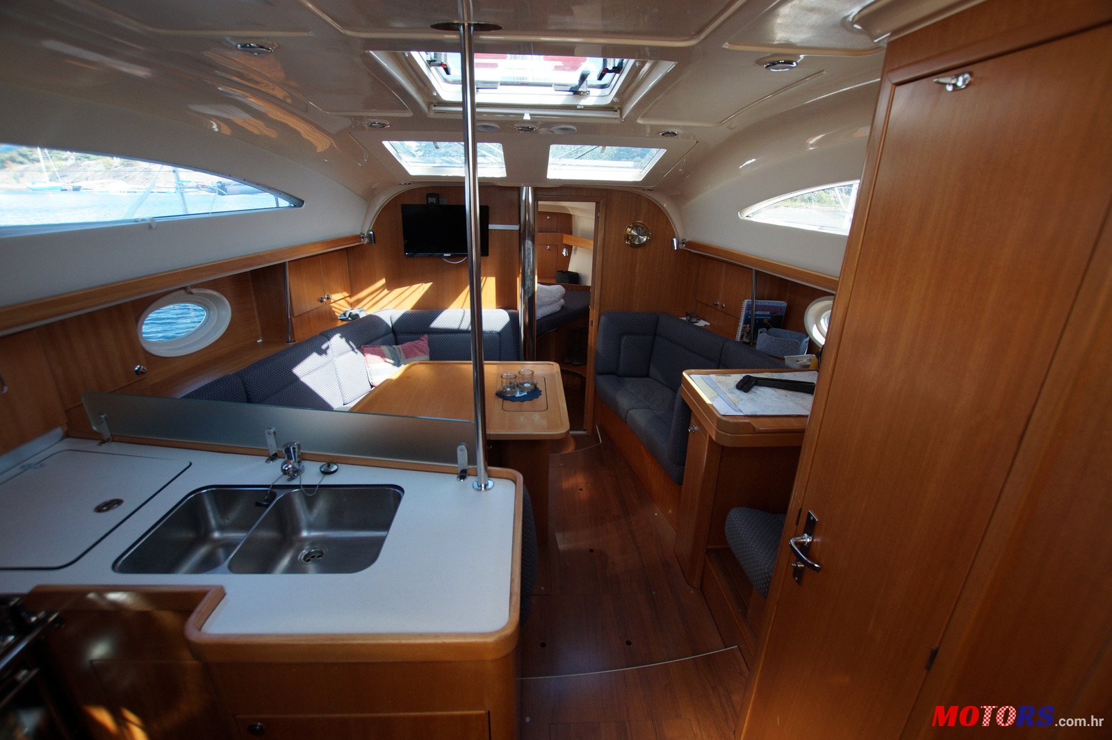 2008' Elan Impression 384 photo #5