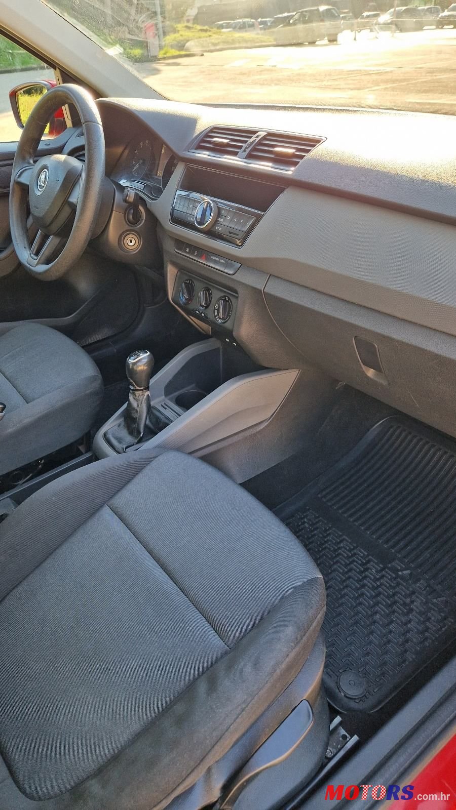 2016' Skoda Fabia 1,0 photo #6