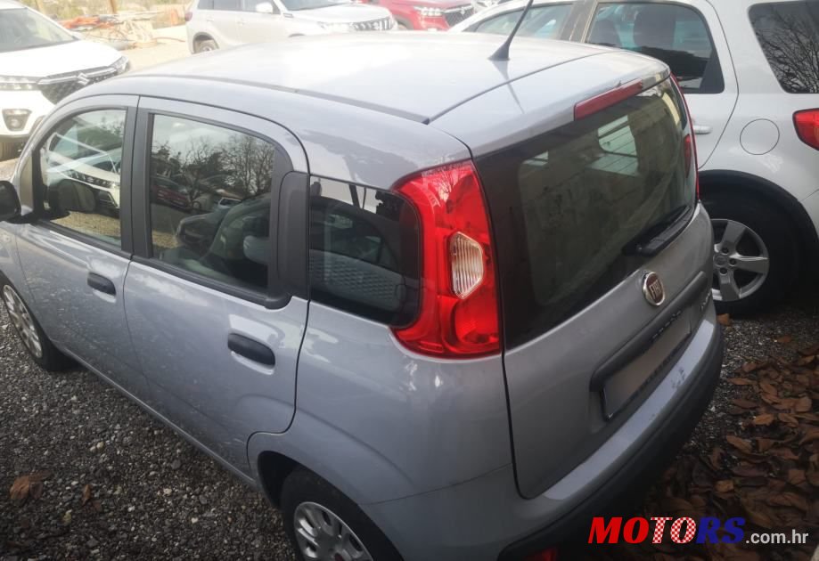 2022' Fiat Panda 1,0 photo #3