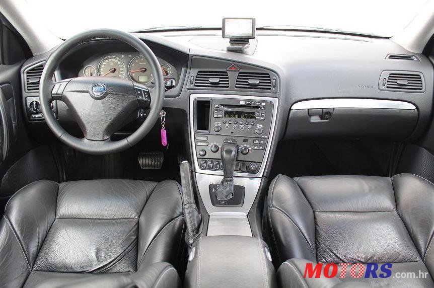 2008' Volvo S60 2,5 T Awd photo #1