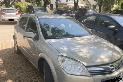 2008' Opel Astra 1,6