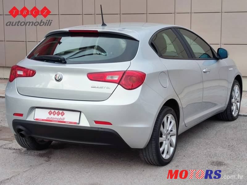 2018' Alfa Romeo Giulietta 1.6 Jtdm photo #3