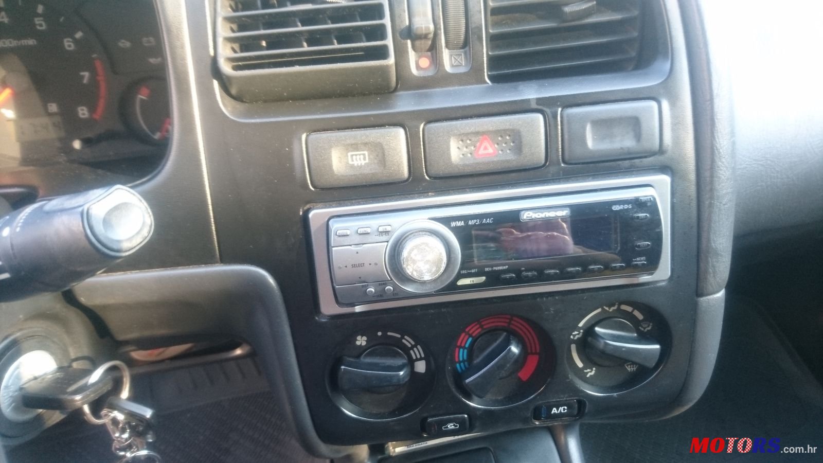 1997' Nissan Primera 1,6 SLX photo #7