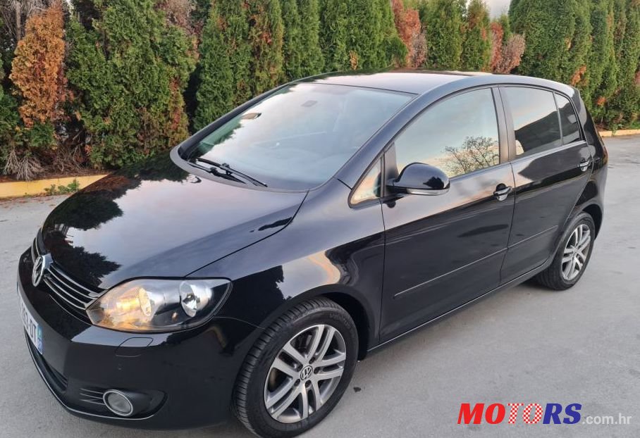 2010' Volkswagen Golf Plus 1,6 Tdi photo #1