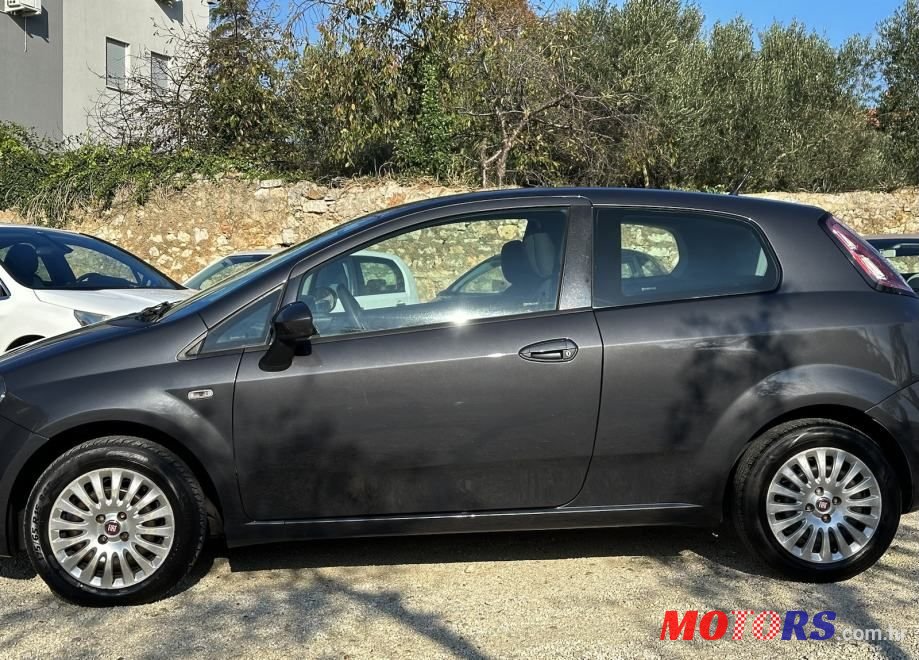 2011' Fiat Punto Evo 1,2 8V photo #5