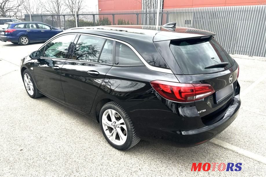 2017' Opel Astra 1.6 Cdti photo #5