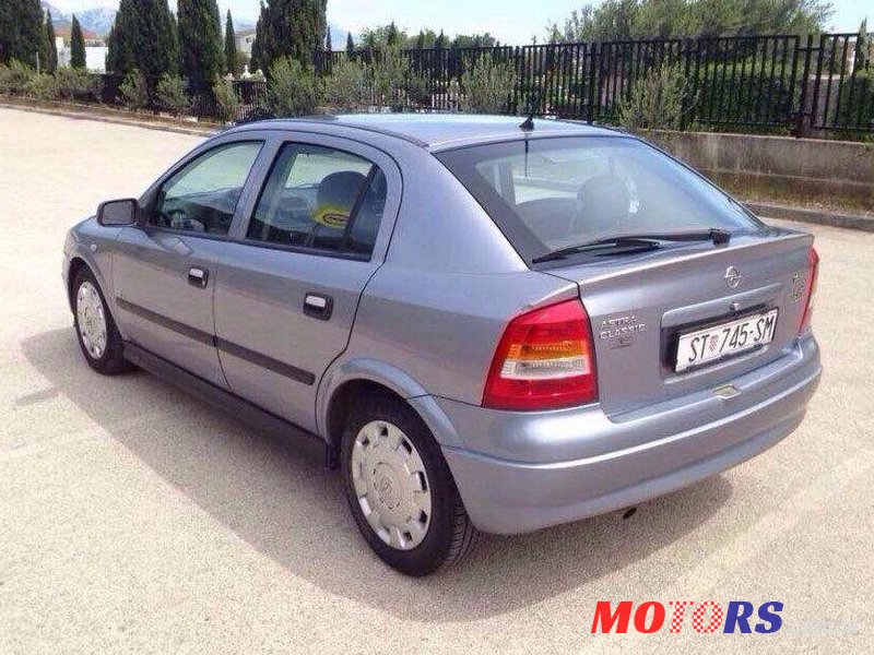 2006' Opel Astra 1,6 16V photo #1