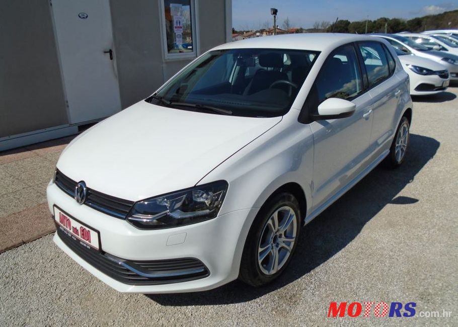 2016' Volkswagen Polo photo #4