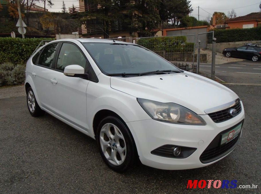 2010' Ford Focus 1,6 photo #1