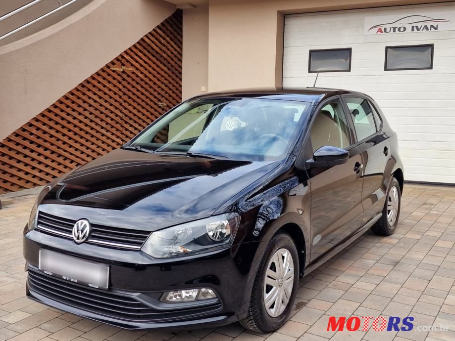 2016' Volkswagen Polo photo #3