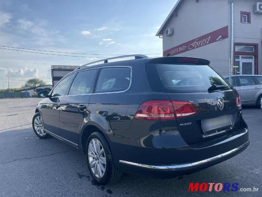 2013' Volkswagen Passat Variant photo #5