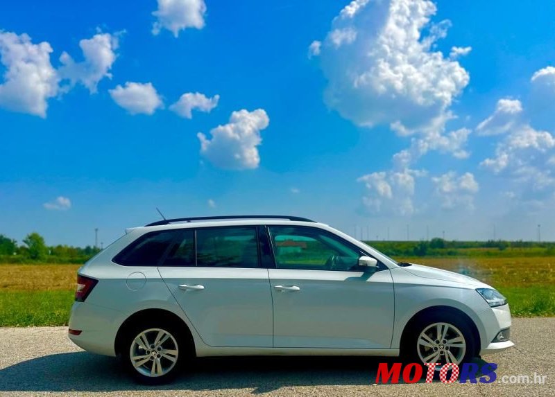 2021' Skoda Fabia Combi photo #2