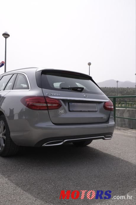 2015' Mercedes-Benz C-Klasa 200 D photo #5