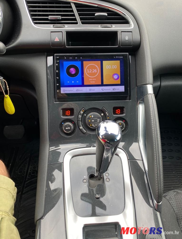 2013' Peugeot 3008 photo #6