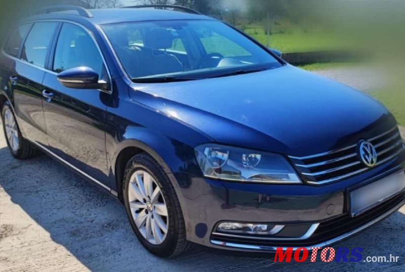 2013' Volkswagen Passat Variant photo #4