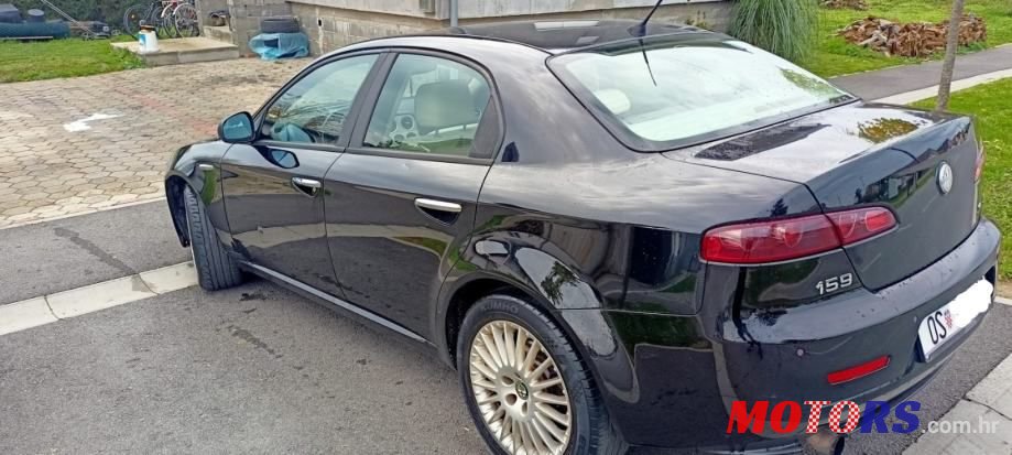 2008' Alfa Romeo 159 photo #3