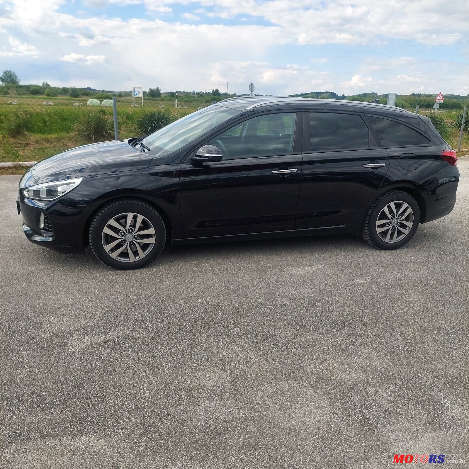 2018' Hyundai i30 1.6 Crdi photo #3