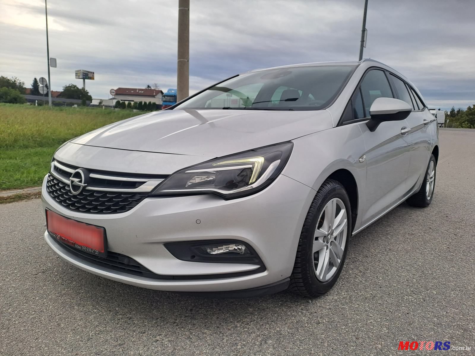 2017' Opel Astra Karavan photo #2