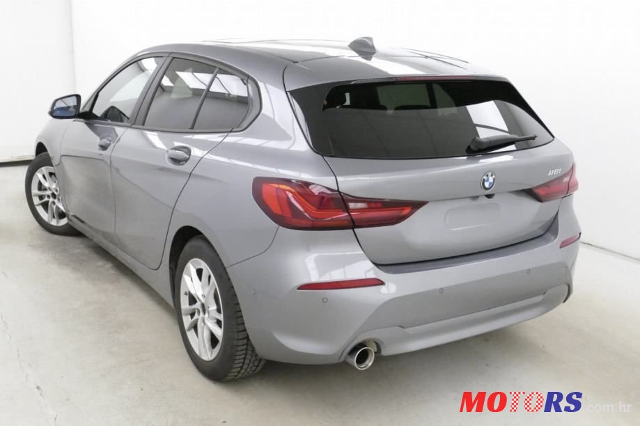 2023' BMW Serija 1 118I photo #3