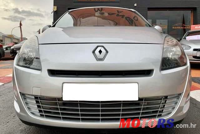 2011' Renault Grand Scenic photo #2