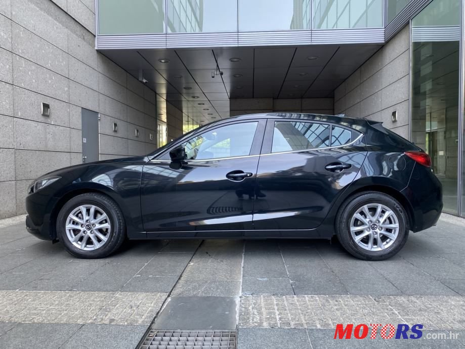 2017' Mazda 3 Sport photo #3