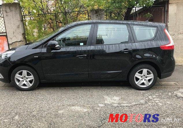 2015' Renault Grand Scenic Dci photo #1