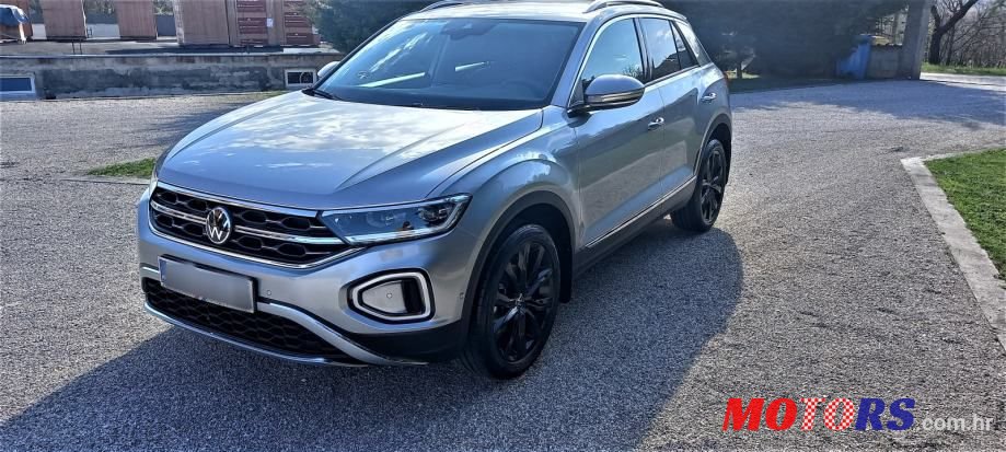 2022' Volkswagen T-Roc 2,0 photo #1