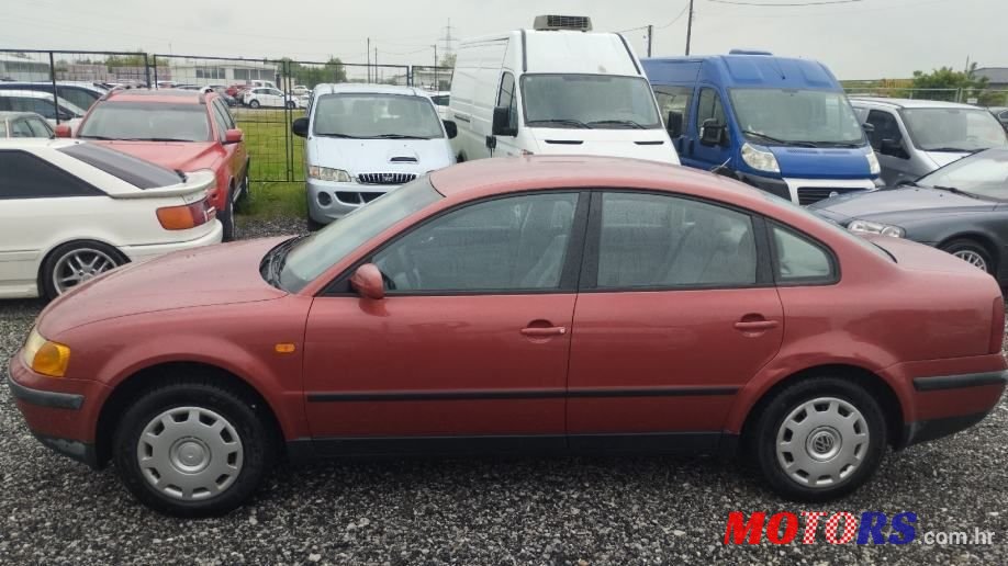 1998' Volkswagen Passat 1,6 photo #3