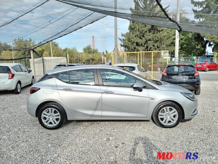 2016' Opel Astra 1.6 Cdti photo #5