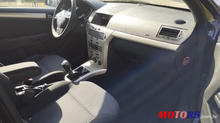 2008' Opel Astra 1,6 16V photo #5
