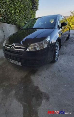 2007' Citroen C4 1,6 Hdi 16V photo #1