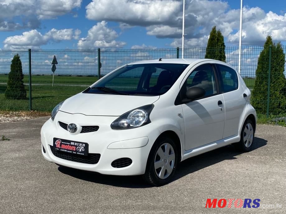 2011' Toyota Aygo 1,0 Vvt-I photo #1
