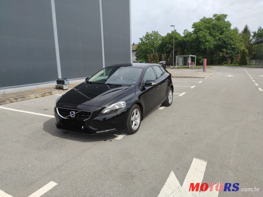 2014' Volvo V40 D2 photo #2