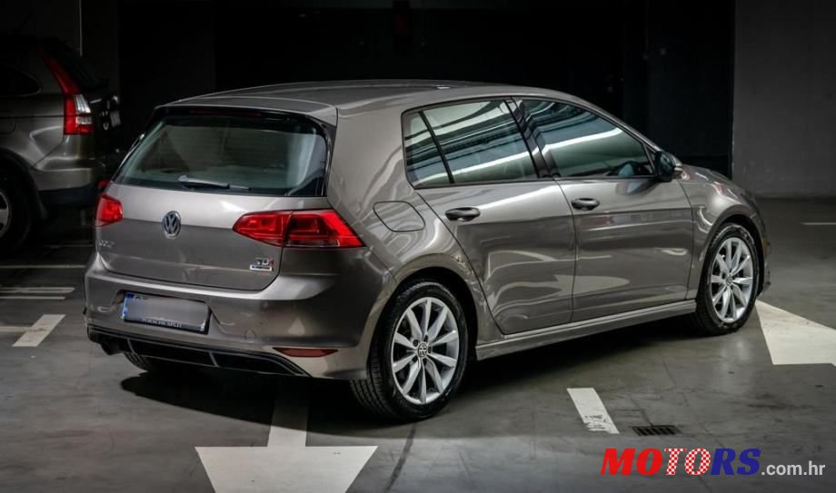 2015' Volkswagen Golf 7 Golf R photo #3
