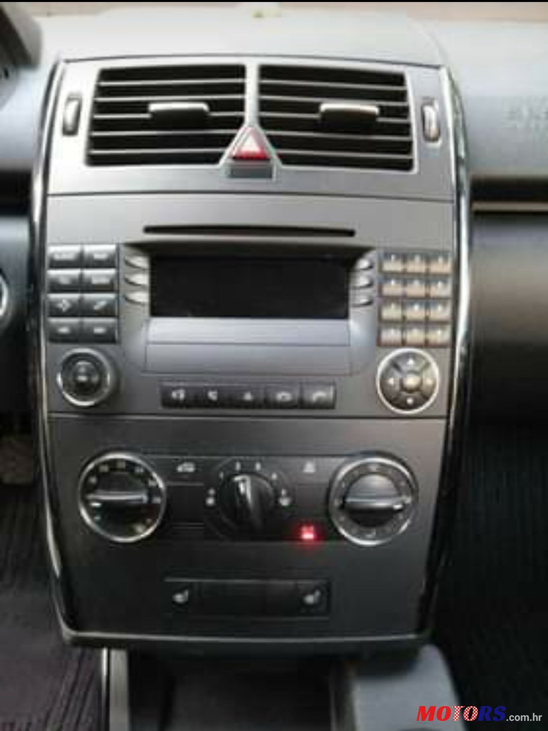 2008' Mercedes-Benz A 180 photo #2