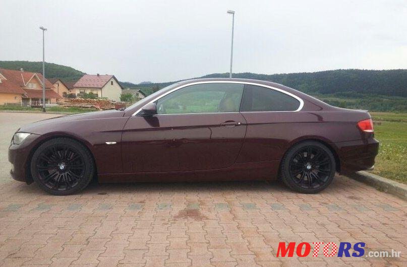 2007' BMW Serija 3 Coupe 330Ci photo #1