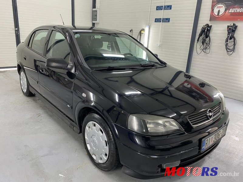 2004' Opel Astra 1,4 Sport photo #2