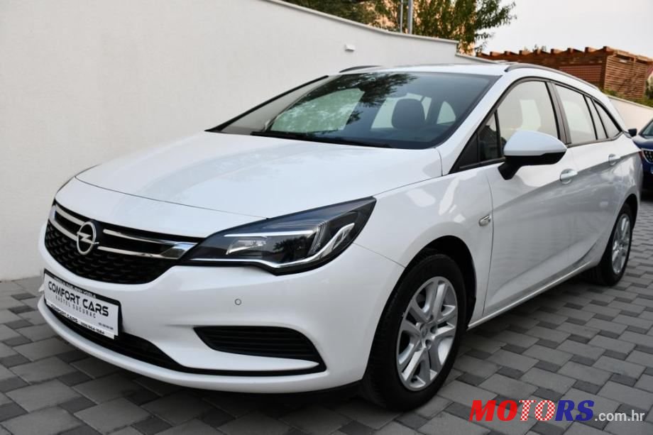 2017' Opel Astra Karavan photo #1