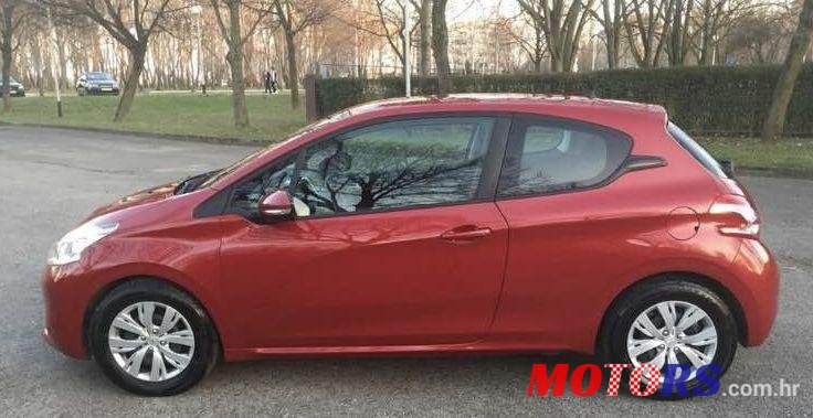 2013' Peugeot 208 1,6 E-Hdi photo #1