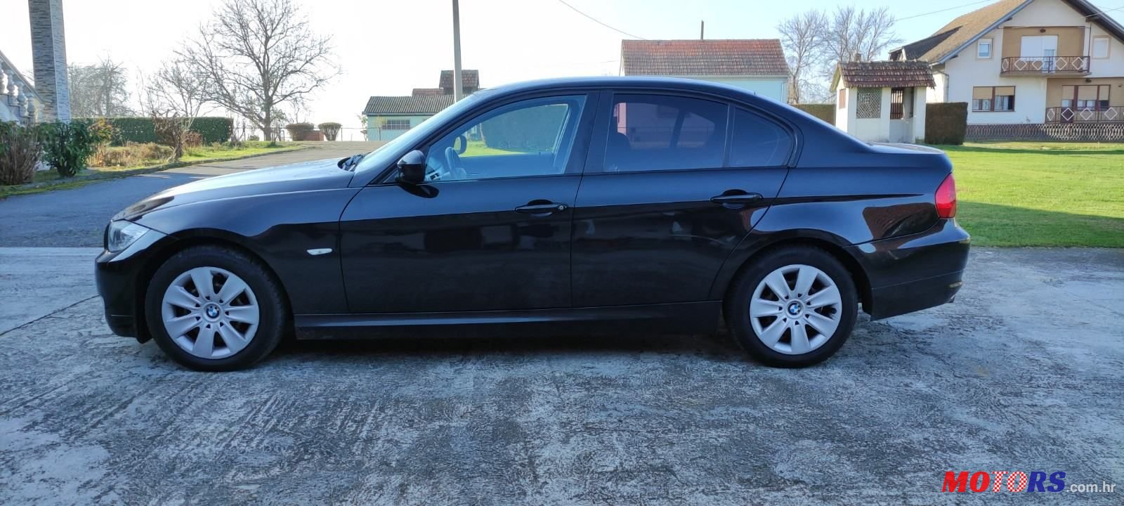 2010' BMW Serija 3 316D photo #2