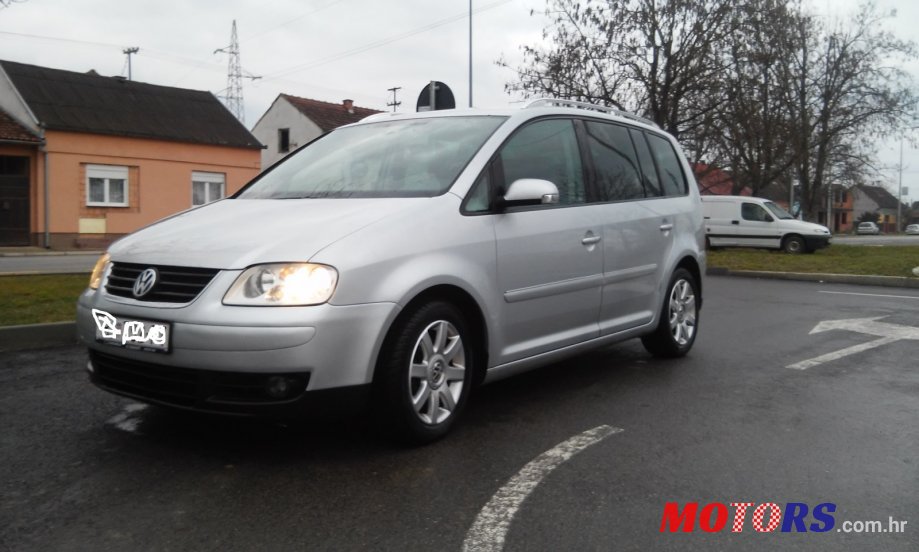2003' Volkswagen Touran photo #1