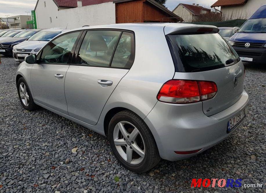 2011' Volkswagen Golf VI 1,6 Tdi photo #2
