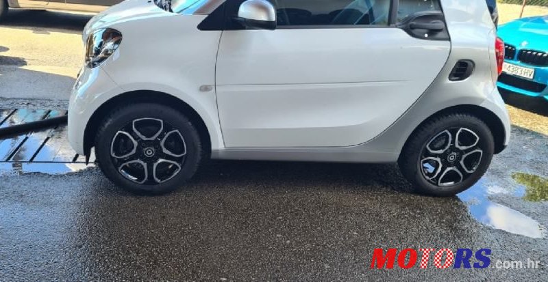 2019' Smart Fortwo Coupe photo #2