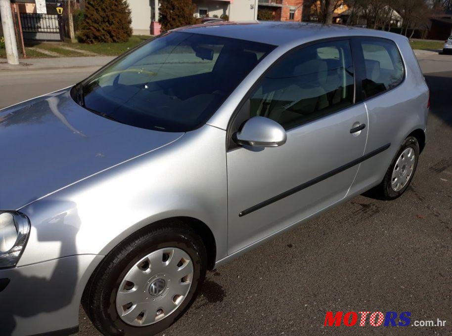 2005' Volkswagen Golf V 1,9 Tdi photo #1