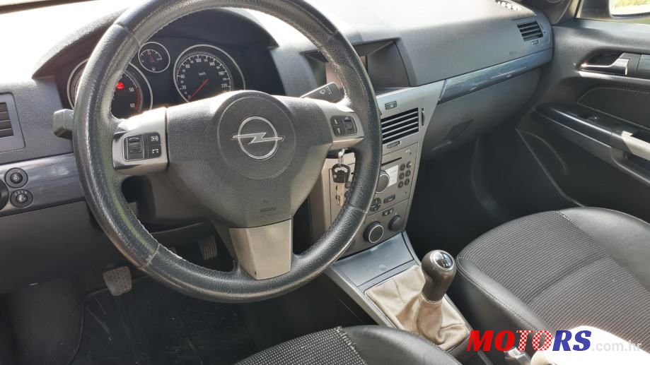 2005' Opel Astra 1,7 Cdti photo #6
