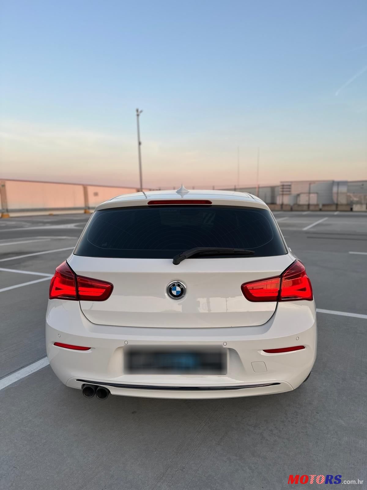 2016' BMW Serija 1 120D photo #4