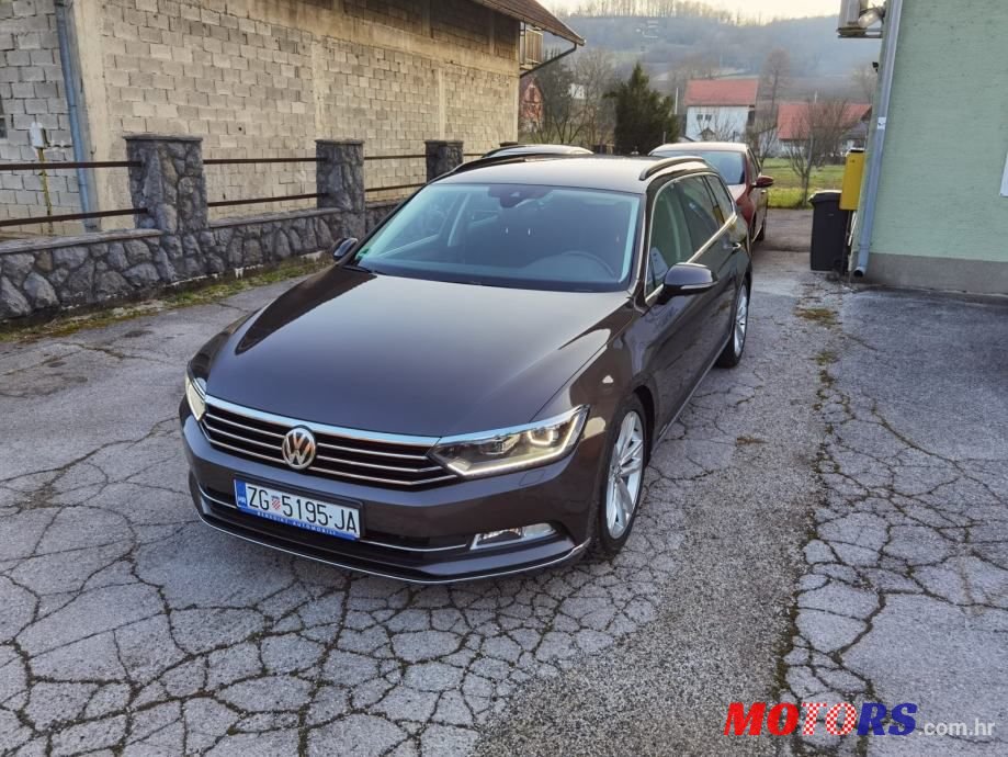 2016' Volkswagen Passat photo #2