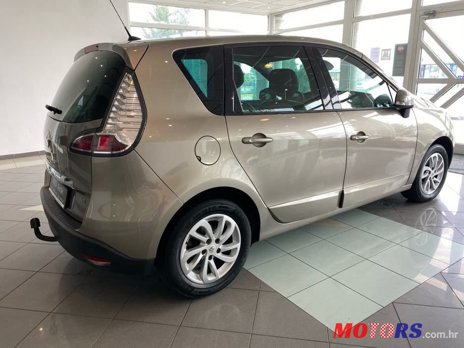 2012' Renault Scenic photo #3