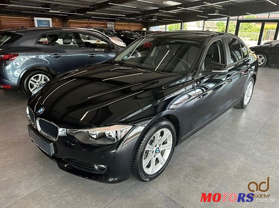 2015' BMW Serija 3 316D photo #1
