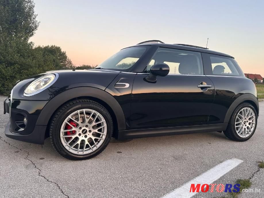 2017' MINI One F56 photo #4